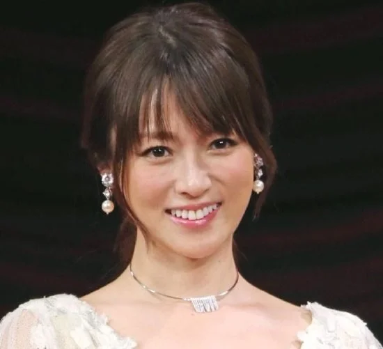 深田恭子不着急结婚 持有男友公司巨额股票