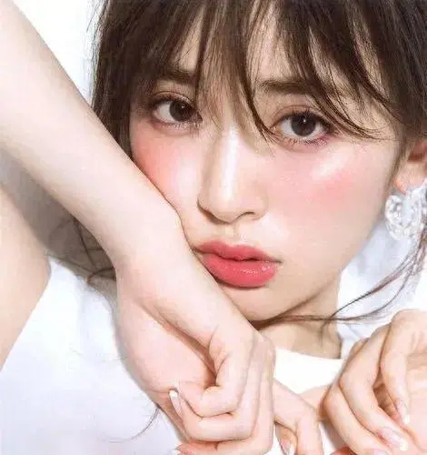 日本36岁女星“泉里香”颜值身材依旧！网友直呼，“这谁受得了”