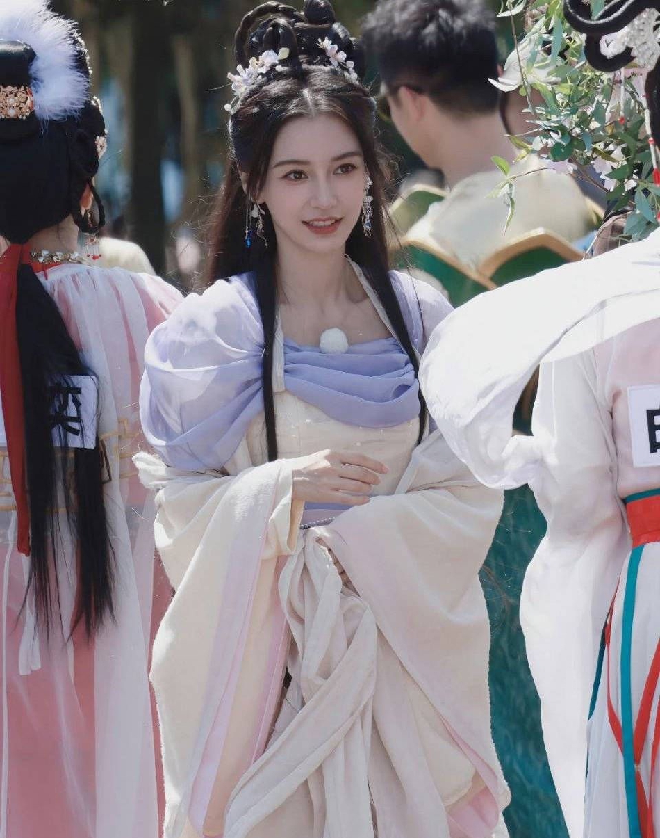 Angelababy《奔跑吧》最新路透 古装造型仙气满满