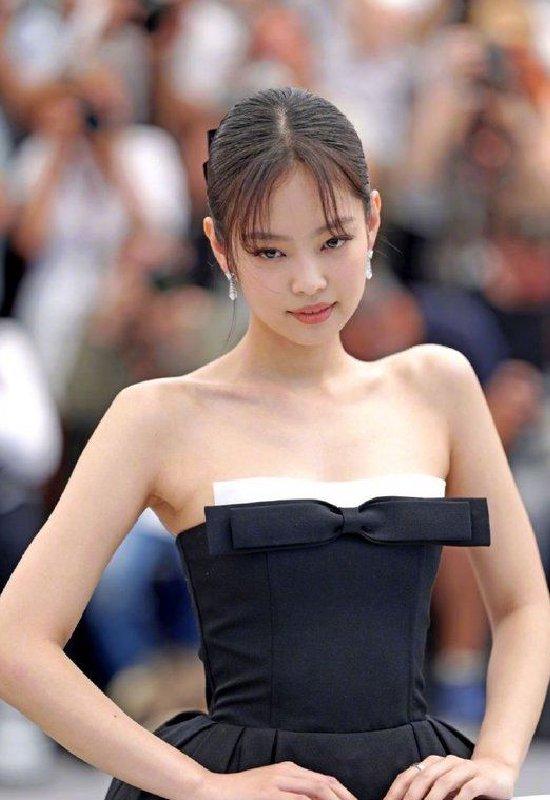 Jennie称Kpop艺人被限制发展：不允许展示自己